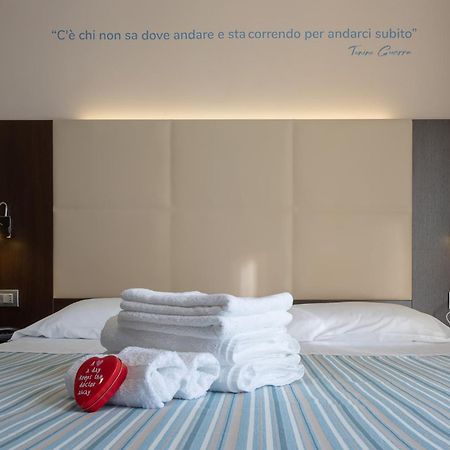 Gimmi Hotel Rimini Zewnętrze zdjęcie