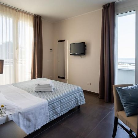 Gimmi Hotel Rimini Zewnętrze zdjęcie